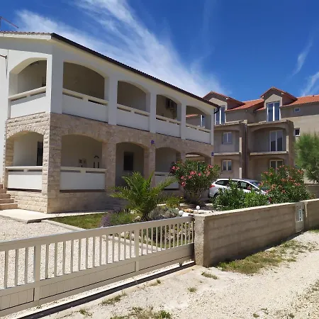 Apartmani Vjeko Vir Exterior photo
