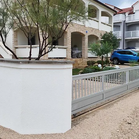 Apartmani Vjeko Vir Exterior photo